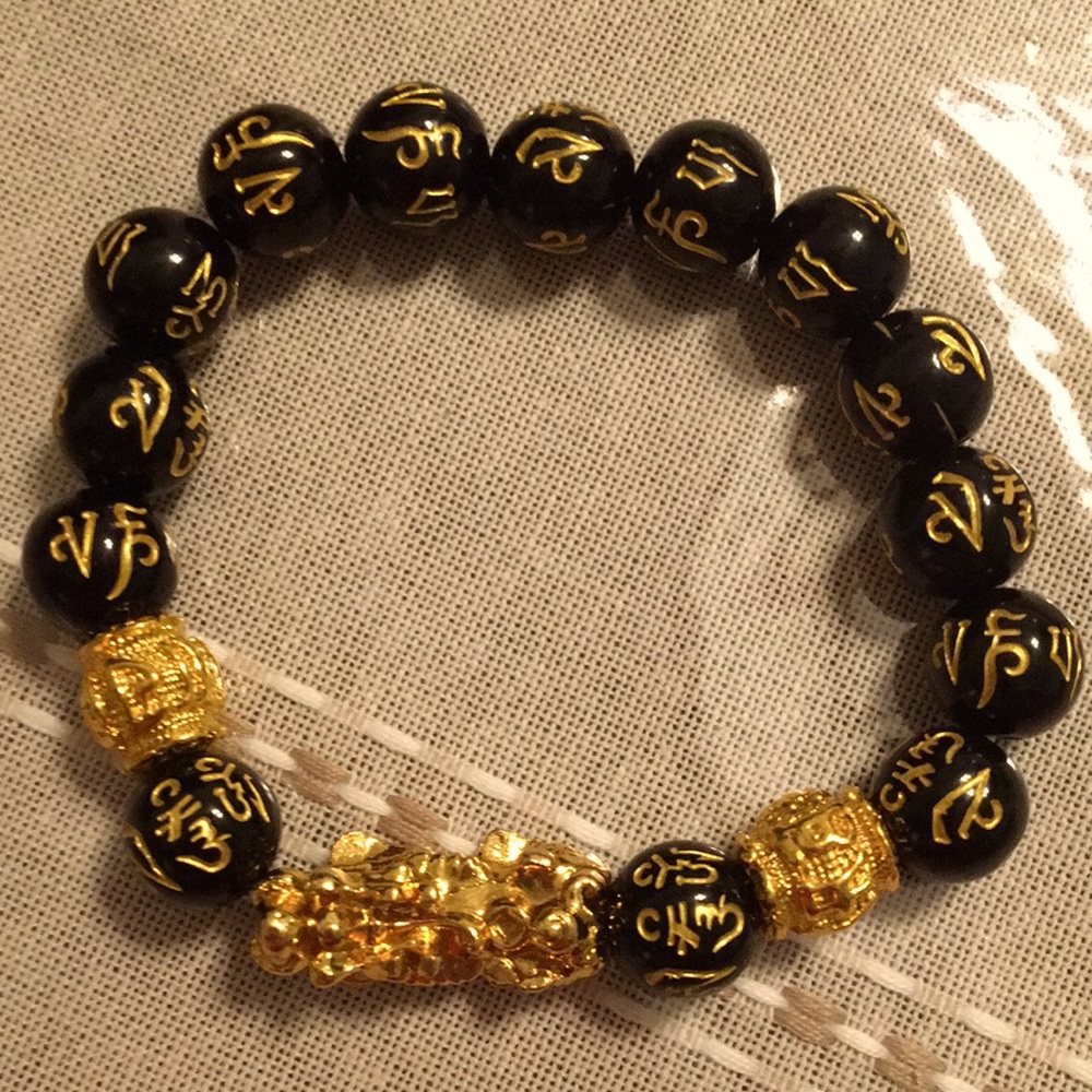 Feng Shui wealth and luck bracelet
